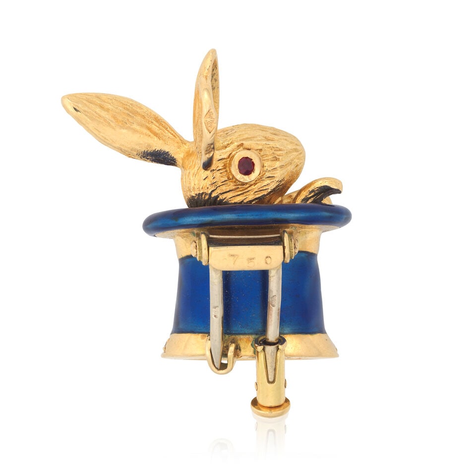 ENAMEL AND GEM-SET 'RABBIT IN A HAT' BROOCH/PENDANT - 2