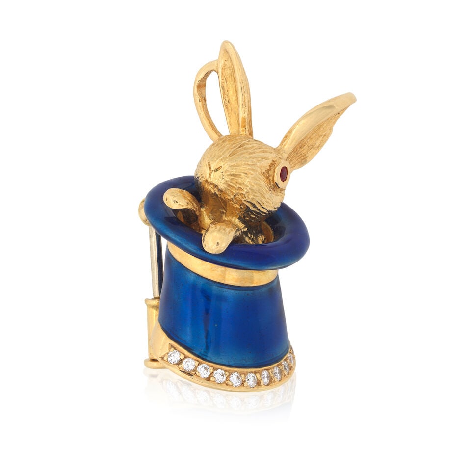 ENAMEL AND GEM-SET 'RABBIT IN A HAT' BROOCH/PENDANT - 3
