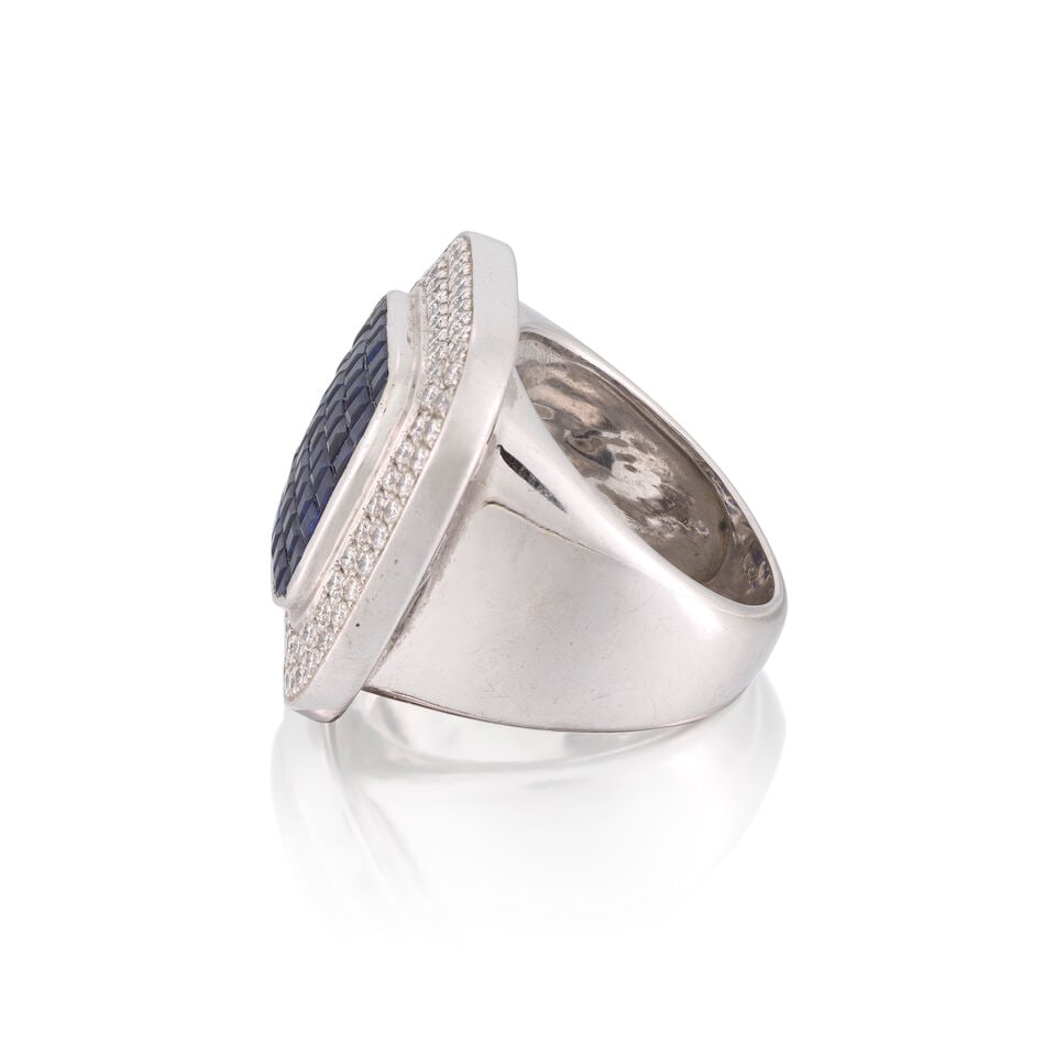 SAPPHIRE AND DIAMOND RING - 3