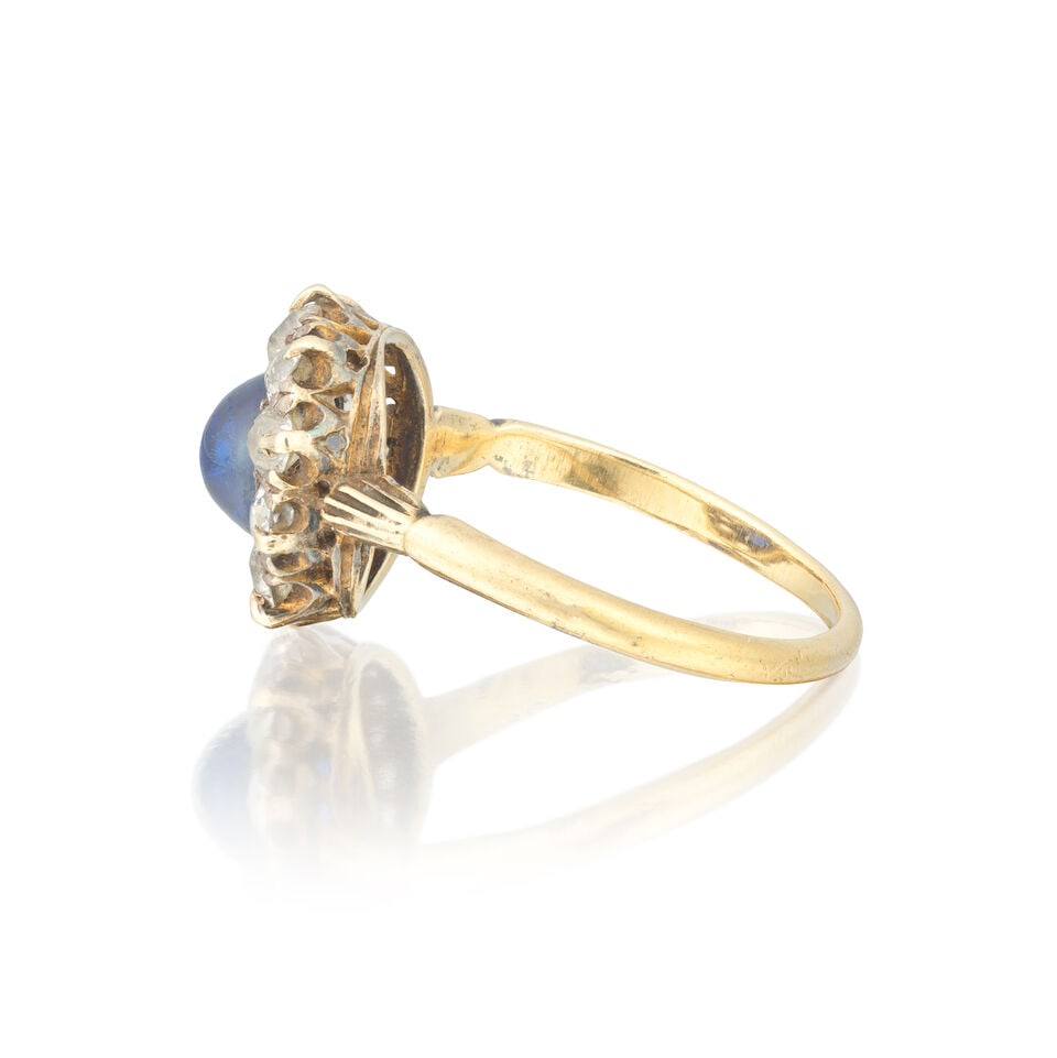 SAPPHIRE AND DIAMOND CLUSTER RING - 3