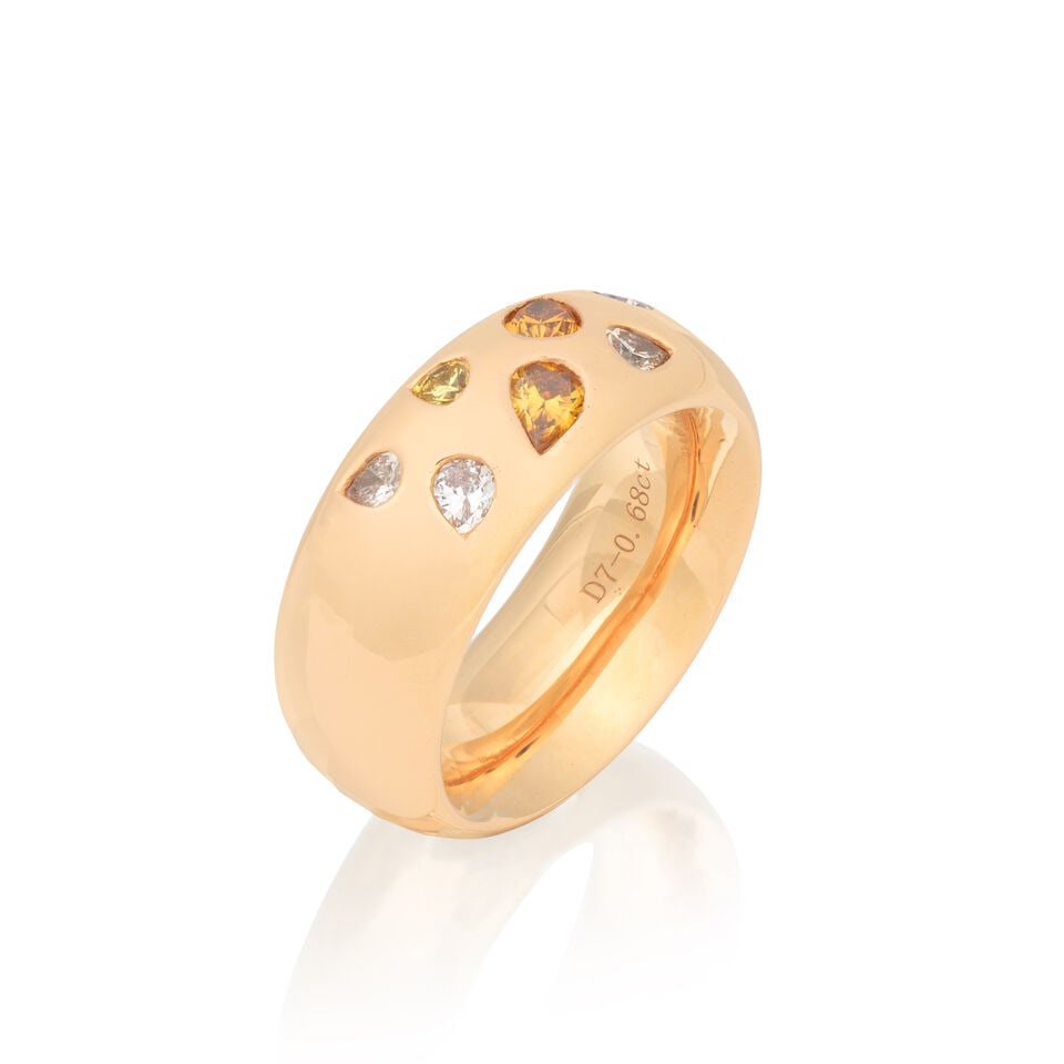 TRIO: COLOURED DIAMOND AND DIAMOND-SET RING - 2