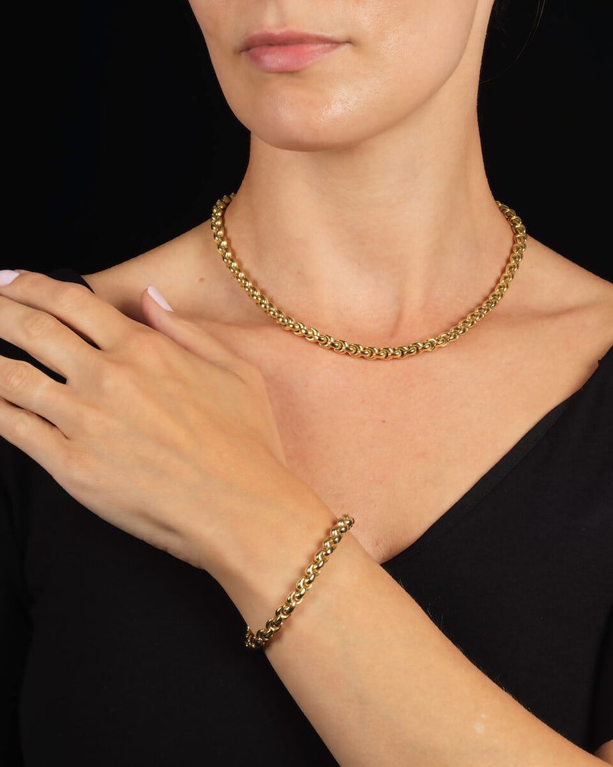 GOLD NECKLACE AND BRACELET, CIRCA 2000 - 2