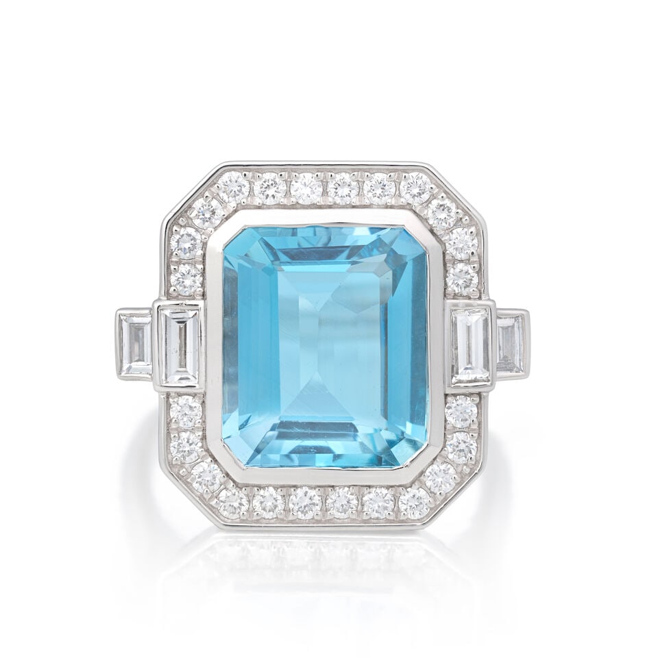 AQUAMARINE AND DIAMOND RING - 5
