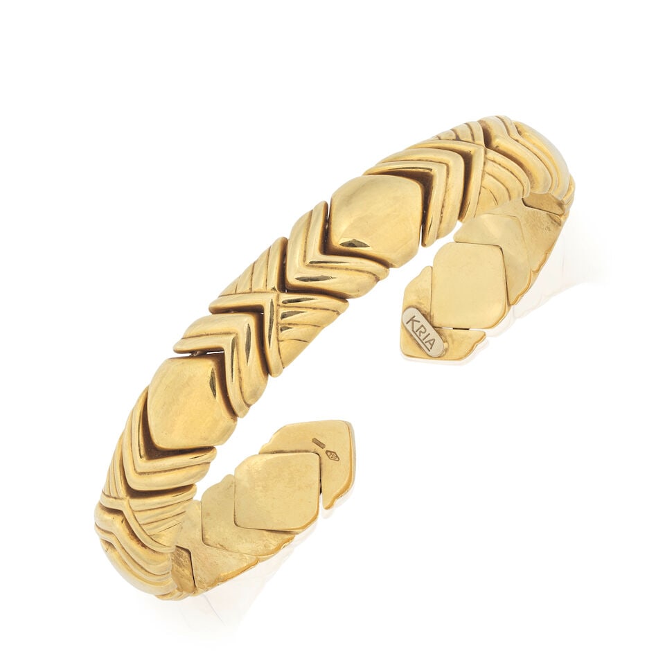 KLIA: BANGLE: KLIA: BANGLE Sprung, of geometric design Signed Klia Inner circumference approx. 17.5cm Weight approx. 31.5g Footnotes: Property from a Private Collection OVERALL CONDITION Some surface wear to