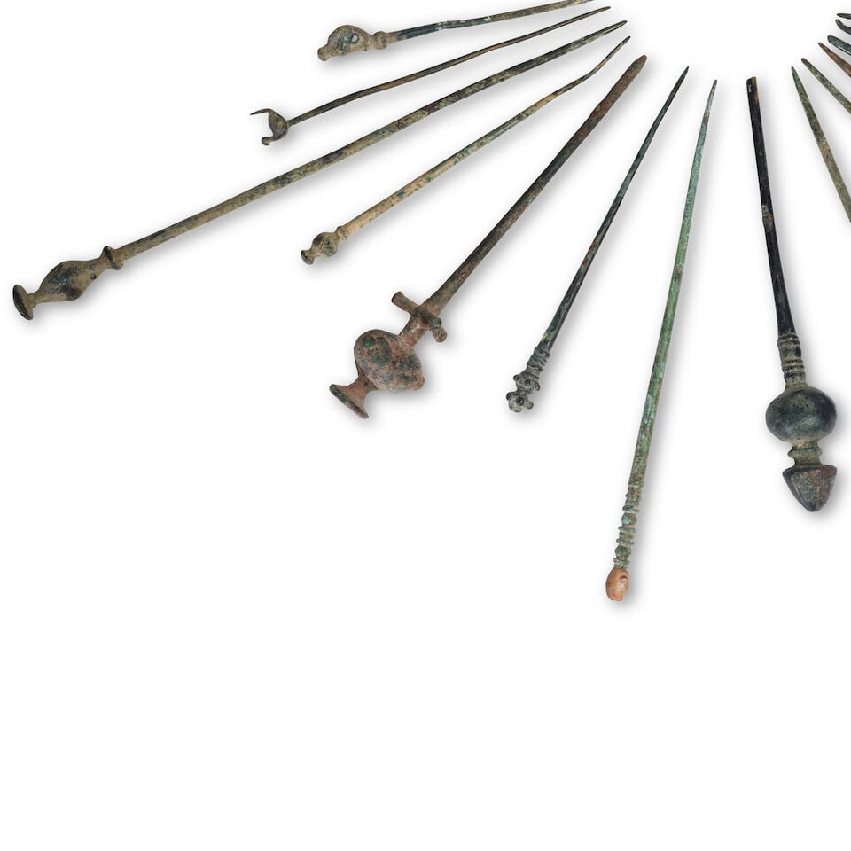 Trente épingles en bronze, Iran, Région du Luristan, ca. IXe-VIIe siècle av. J.C.... - 3