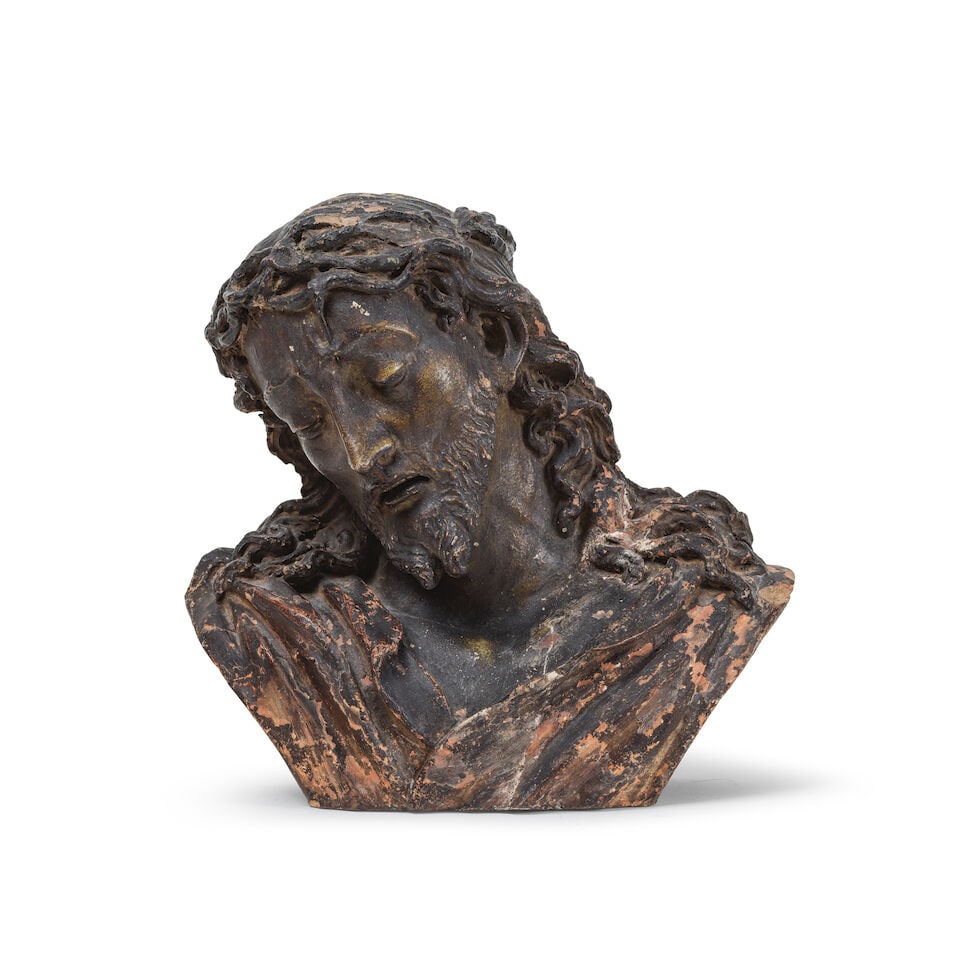 Buste en terre cuite représentant le ChristFrance, fin du XVIe / début du XVIIe si...: Buste en terre cuite représentant le Christ France, fin du XVIe / début du XVIIe siècle A terracotta bust representing Christ France, late 16th / early 17th century Old