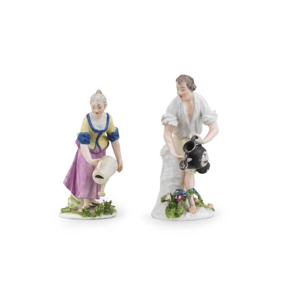 Deux statuettes en porcelaine de Meissen représentant un couple de jardiniers, milieu du XV... (1 of 1)