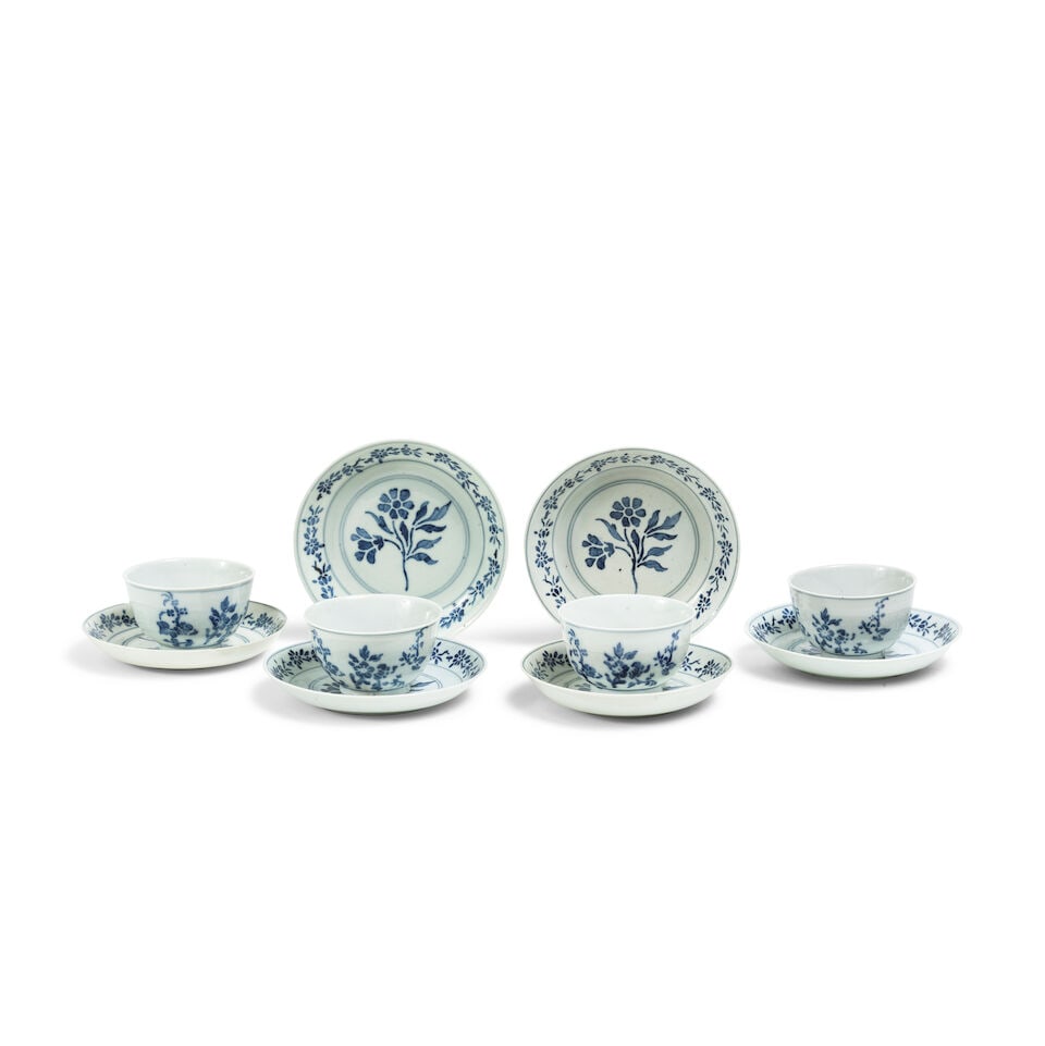 Six soucoupes et quatre tasses en porcelaine de Doccia, vers 1750 Six saucers and four cups, Doc...: Six soucoupes et quatre tasses en porcelaine de Doccia, vers 1750 Six saucers and four cups, Doccia, circa 1750 Decorated with stencilled floral 'a stampa' decoration in underglaze-blue, the saucers: