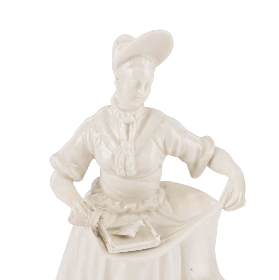 Statuette en porcelaine de Vienne représentant une vendeuse d'oiseaux provenant d'une s... - 3