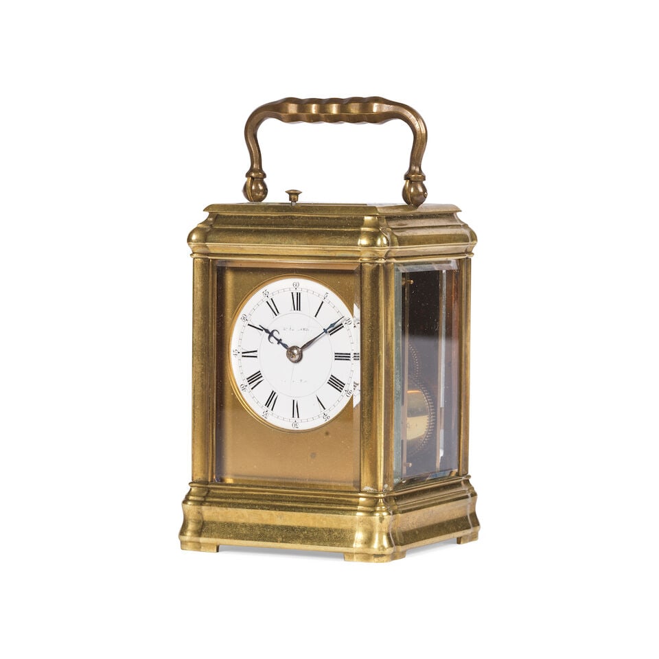 Petite pendule de voyage à boîtier à gorge de la fin du XIXe siècle A small ... - 3