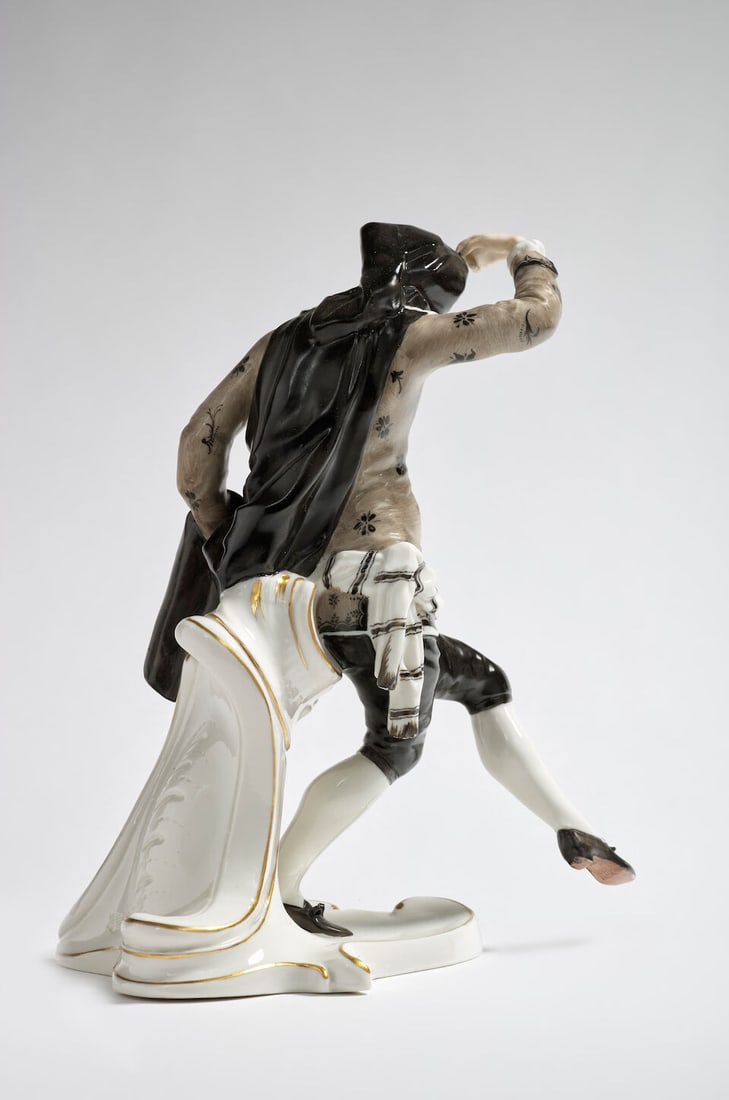 Suite de cinq personnages de la Commedia dell'Arte en porcelaine, Nymphenburg, XXe siècleFi... - 2