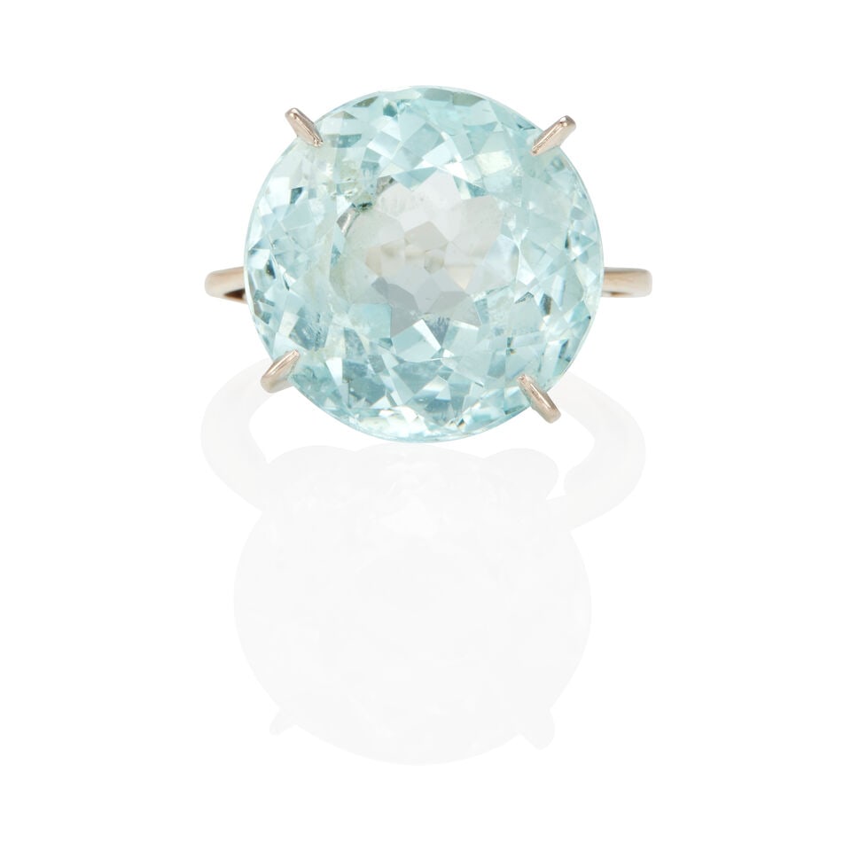 18K GOLD AND AQUAMARINE RING (1 of 2)
