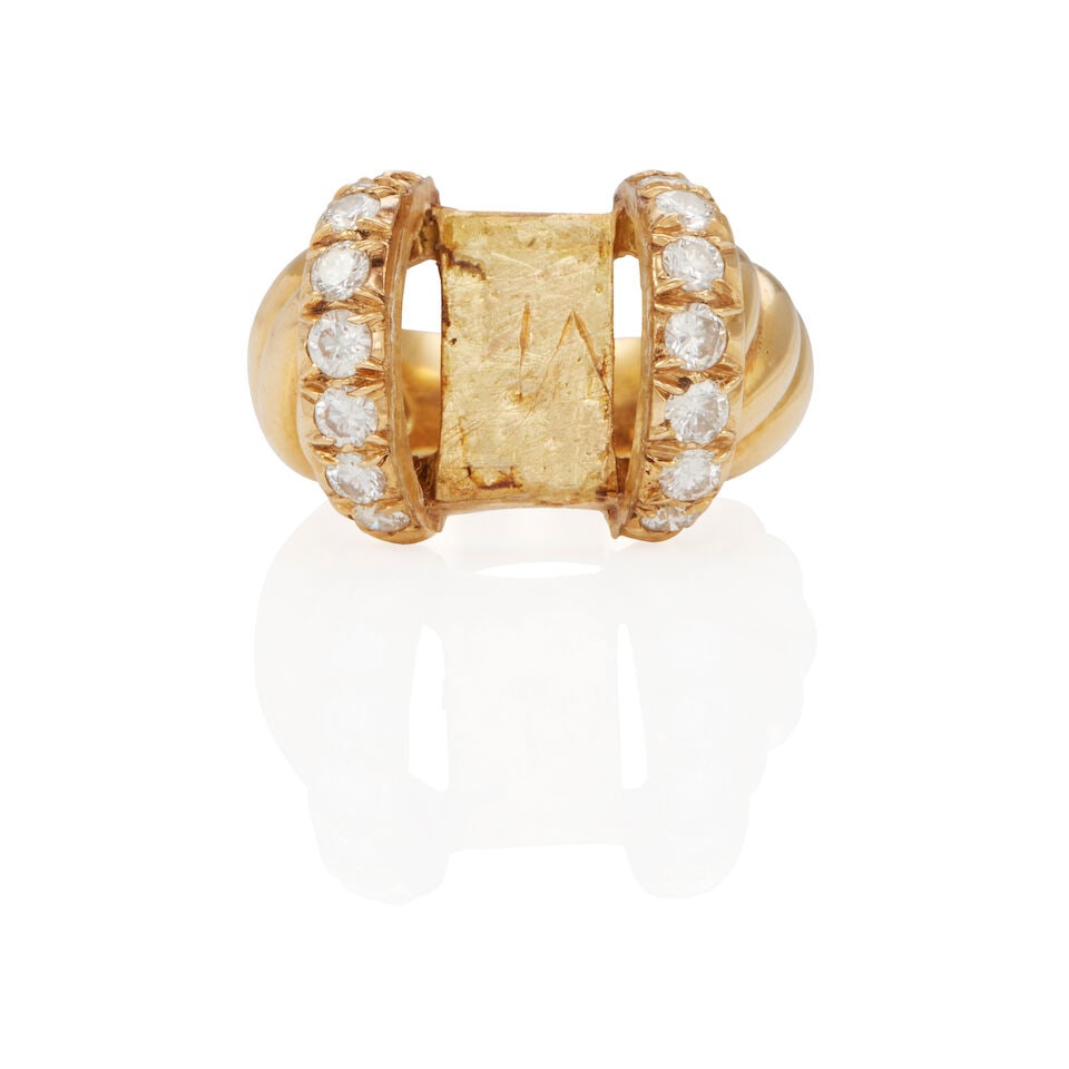 18K GOLD AND DIAMOND RING (1 of 2)