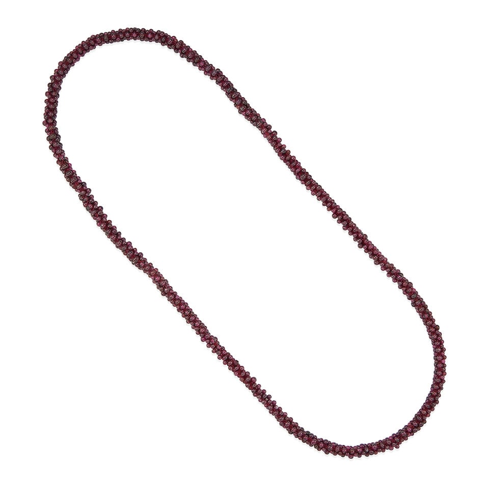 GARNET BEAD NECKLACE: GARNET BEAD NECKLACE • Round garnet beads 2.7 - 3.35 mm • Length 26 in. • Estimated gross weight: 51.2 grams Footnotes: Overall condition, very good Superficial wear in the form of