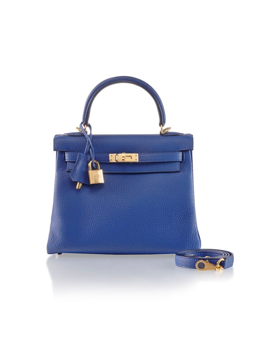 HERMÈS: BLEU FRANCE TOGO RETOURNE KELLY 25 WITH GOLD HARDWARE 2023 (Includes strap, keys, p...: HERMÈS: BLEU FRANCE TOGO RETOURNE KELLY 25 WITH GOLD HARDWARE