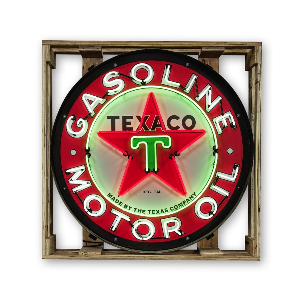 TEXACO - Illuminated Sign: TEXACO - Illuminated Sign Promotional illuminated sign produced for the Texaco oil company to advertise its fuel. Contemporary manufacture, featuring a metal backing and shaped neon light tubes. Elect