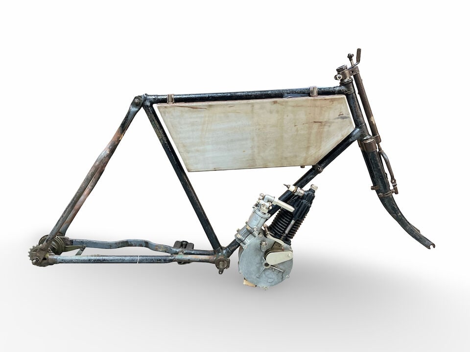 The David Plant Collection, c.1901 Ariel Minerva Veteran Project: The David Plant Collection, c.1901 Ariel Minerva Veteran Project Registration no. not registered Frame no. 41440'0' (NB the final digit is indistinct) Engine no. 169 This Lot comprises a frame, forks,