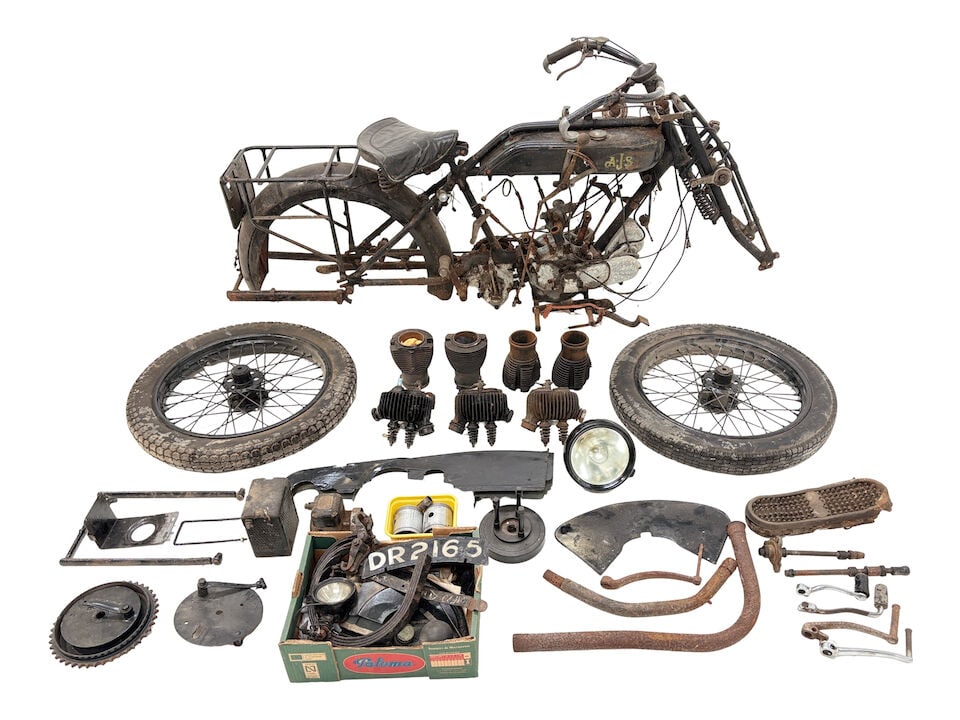 1927 AJS 799cc Model H2 Motorcycle Combination Project: 1927 AJS 799cc Model H2 Motorcycle Combination Project Registration no. DR 2165 Frame no. H60731 Engine no. (see text) Formerly suppliers of proprietary engines, the Stevens brothers of Wolverhampton