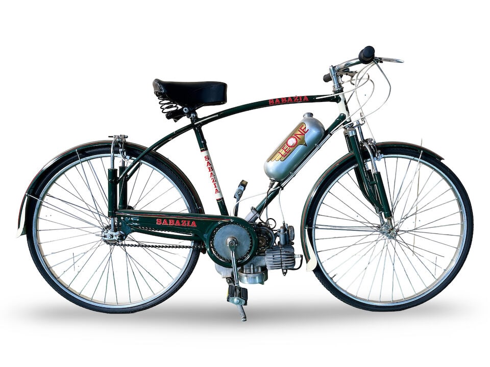 The Connoisseurs Collection, Part III, c.1950 Leone 48cc & Sabazia Gent's Bicycle Frame no. M73 ...: The Connoisseurs Collection, Part III c.1950 Leone 48cc & Sabazia Gent's Bicycle Registration no. not registered Frame no. M73 Engine no. 2G 0923 This Lot has arrived in the UK from overseas under Tem