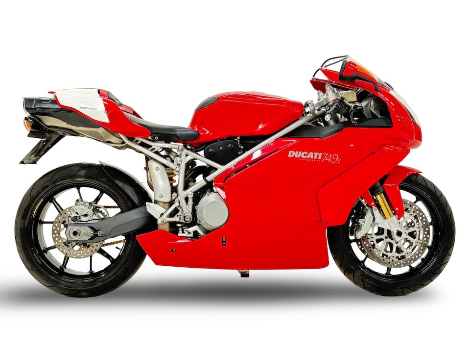 2004 Ducati 749S Frame no. *ZDMH500AD4B006149* Engine no. ZDM749W4B*000675* (1 of 20)