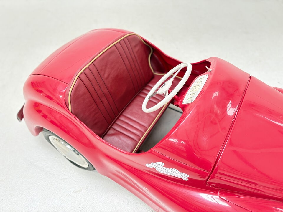 An Austin J40 pedal car - 3