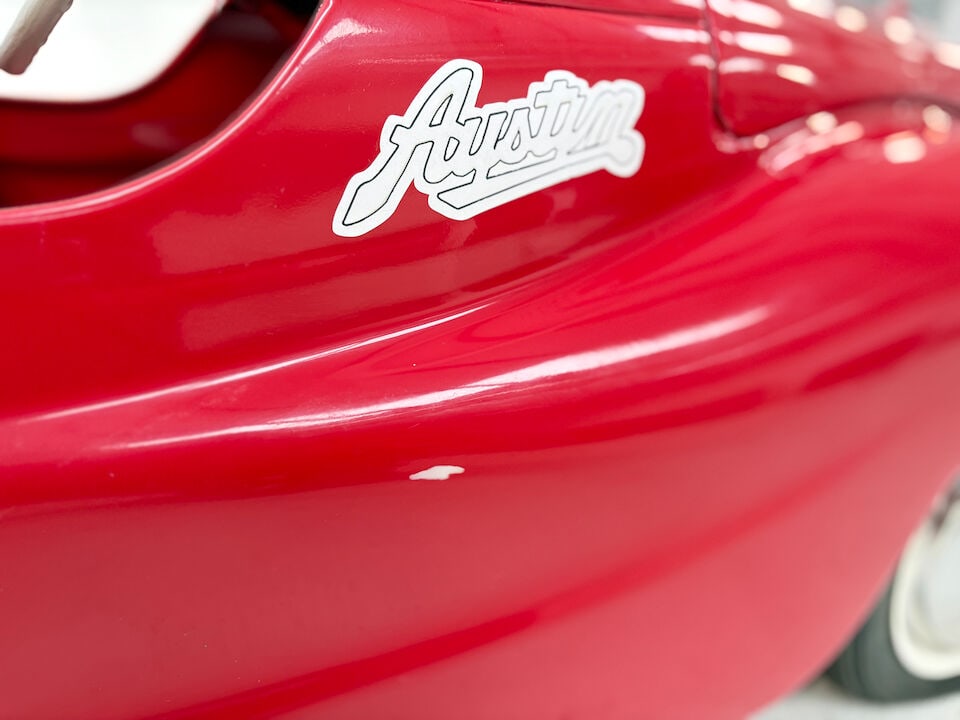 An Austin J40 pedal car - 7