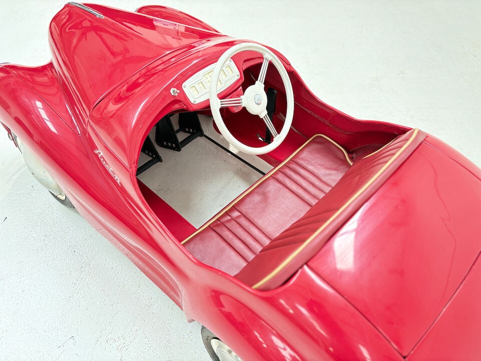 An Austin J40 pedal car - 9