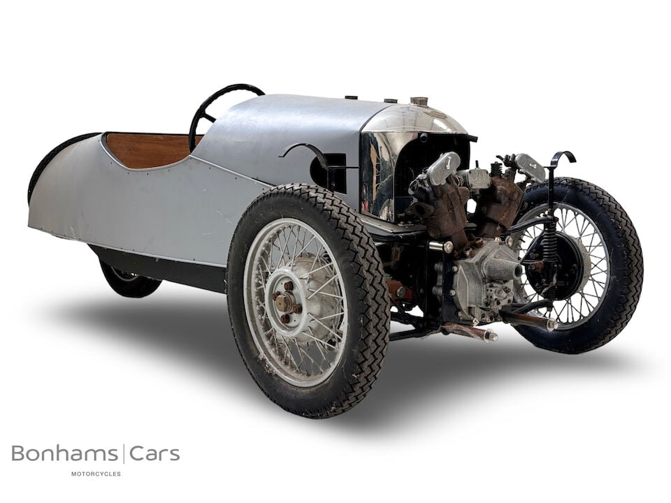 1933 Morgan 750cc Sports Project: 1933 Morgan 750cc Sports Project Registration no. RB 8228 Chassis no. D548 Engine no. MTOWZ/Z 28020/S (see text) Its superior power-to-weight ratio enabled H F S Morgan's humble, three-wheeled cycleca