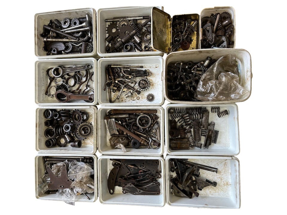 A quantity of engine, gearbox and transmission components (1 of 7)