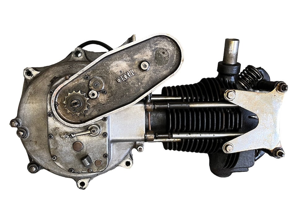 A Sunbeam OHV engine: A Sunbeam OHV engine numbered J1459. Condition and completeness unknown. Prospective bidders must satisfy themselves as to the condition, completeness, authenticity and compatibility of this lot's
