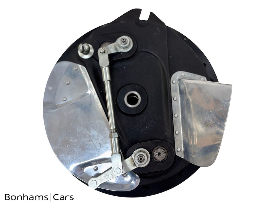 A Somerfield twin leading shoe front brake (1 of 5)