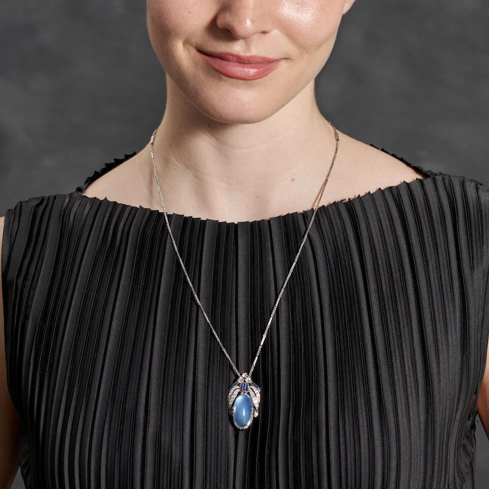 A MOONSTONE, SAPPHIRE, AND DIAMOND PENDANT - 3