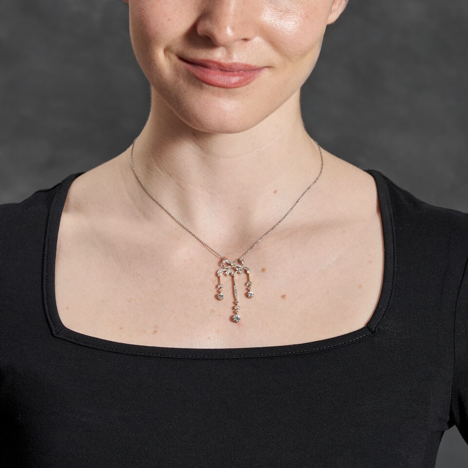 AN EDWARDIAN PENDANT NECKLACE - 2