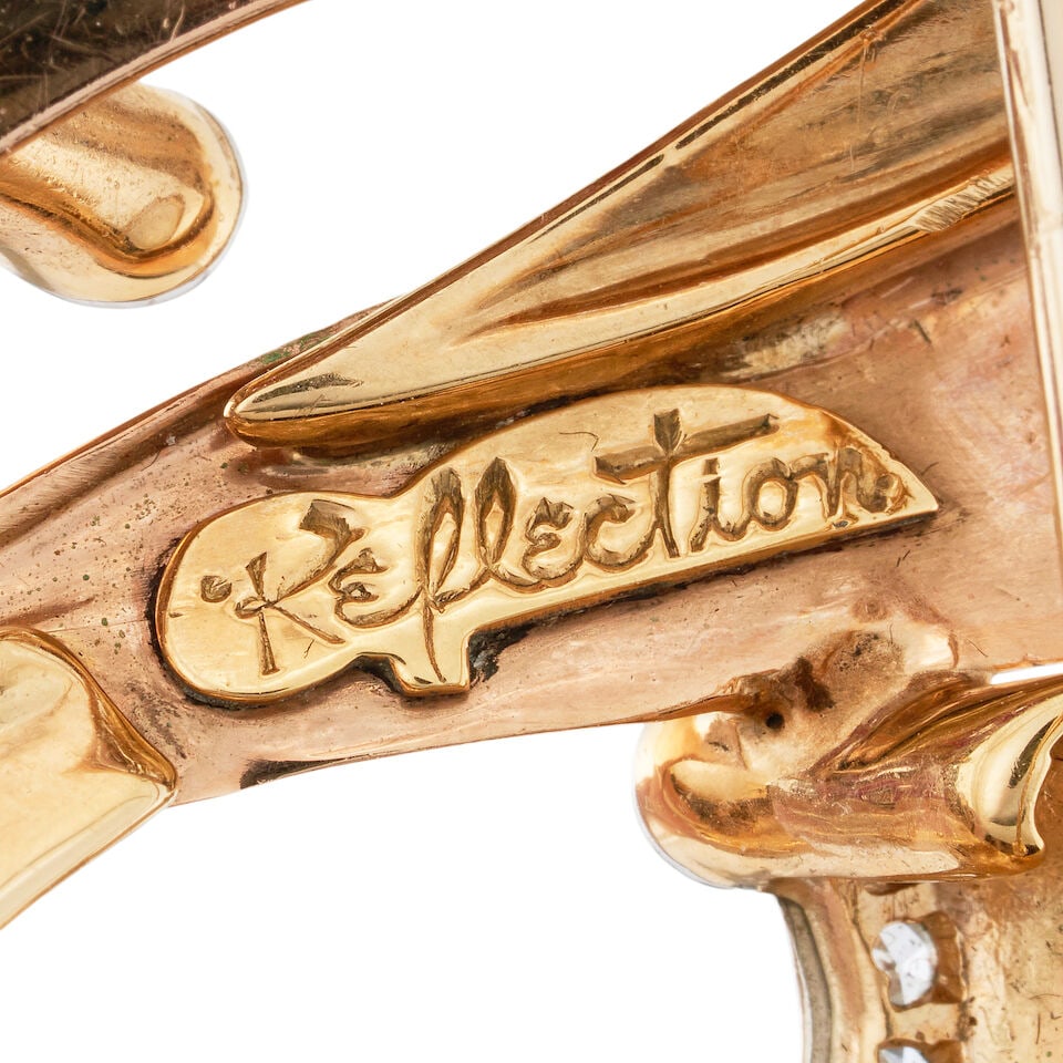 TRABERT & HOEFFER MAUBOUSSIN: A RETRO 14K GOLD, RUBY, AND DIAMOND 'REFLECTION' BROOCH - 4