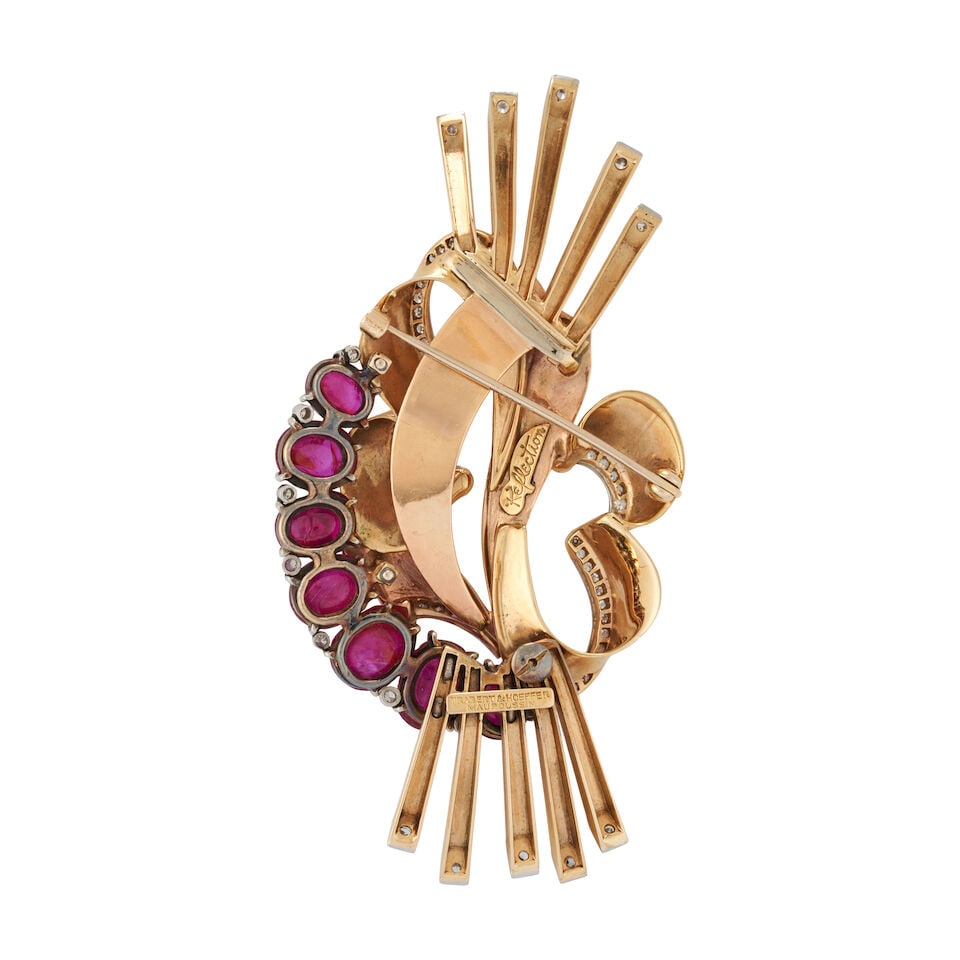 TRABERT & HOEFFER MAUBOUSSIN: A RETRO 14K GOLD, RUBY, AND DIAMOND 'REFLECTION' BROOCH - 5