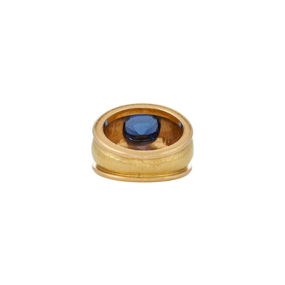 ELIZABETH LOCKE: AN 18K GOLD AND TANZANITE RING - 4