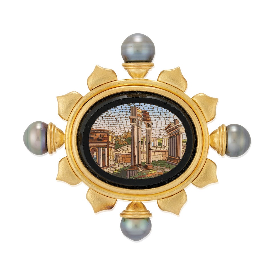 ELIZABETH LOCKE: AN 18K GOLD, MICROMOSAIC, AND TAHITIAN PEARL BROOCH: ELIZABETH LOCKE: AN 18K GOLD, MICROMOSAIC, AND TAHITIAN PEARL BROOCH Centering a micomosaic plaque depicting the Roman Forum, bezel-set in a hammered gold frame, set with Tahitian pearls, weight 36.9