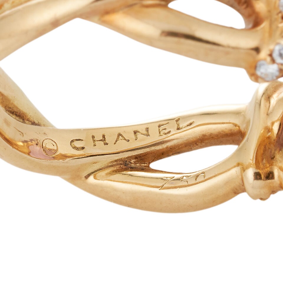 CHANEL: AN 18K GOLD, AMETHYST, AND DIAMOND RING, FRANCE - 3