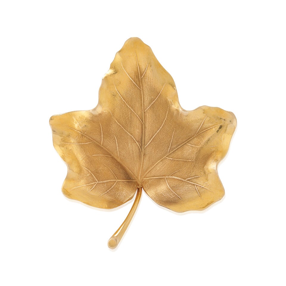 A 14K GOLD LEAF BROOCH (1 of 4)