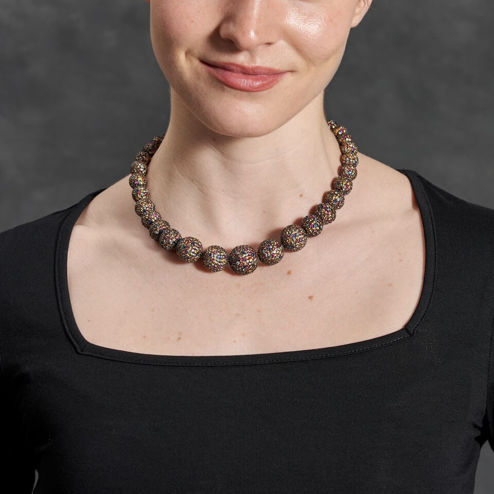 A GEM-SET NECKLACE - 2