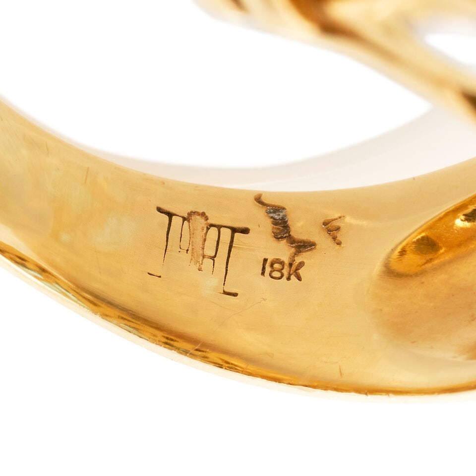 JOHN HARDY: AN 18K GOLD GEM-SET RING - 3