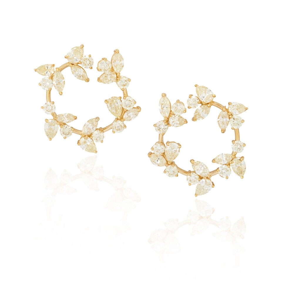 A PAIR OF 18K GOLD AND DIAMOND EARRINGS (1 of 3)
