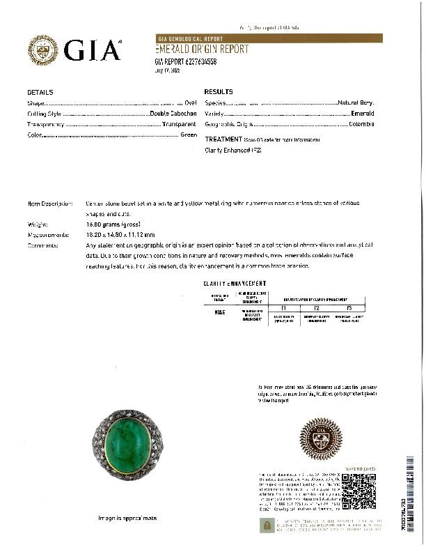 AN EMERALD AND DIAMOND DOME RING - 6