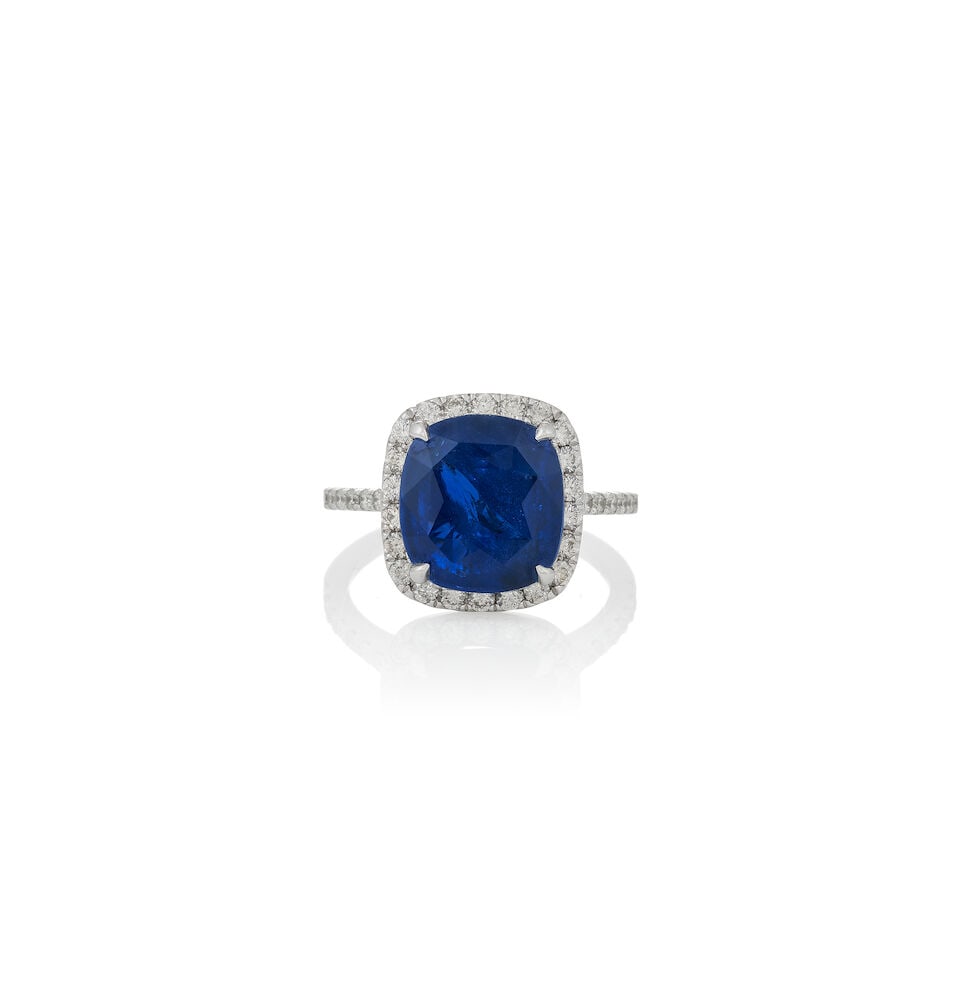 AN 18K WHITE GOLD, SAPPHIRE, AND DIAMOND RING (1 of 6)