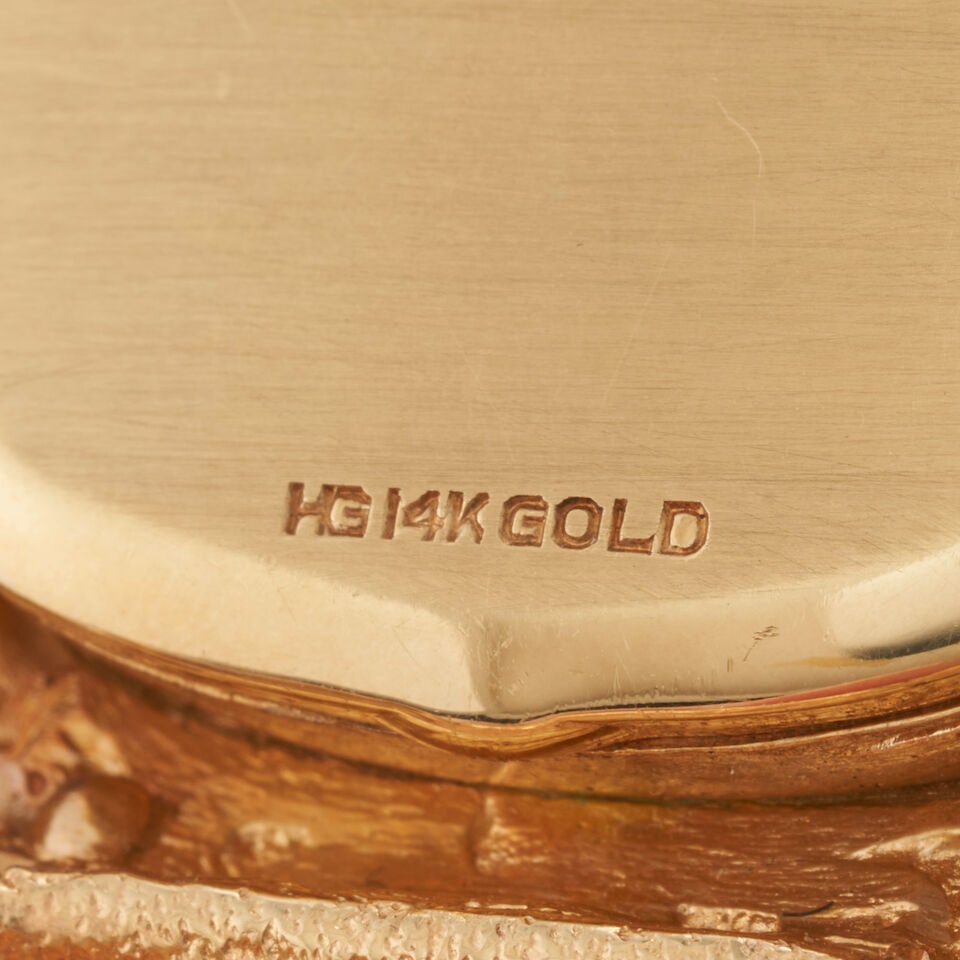 OMEGA: A 14K GOLD AND DIAMOND WRISTWATCH - 3