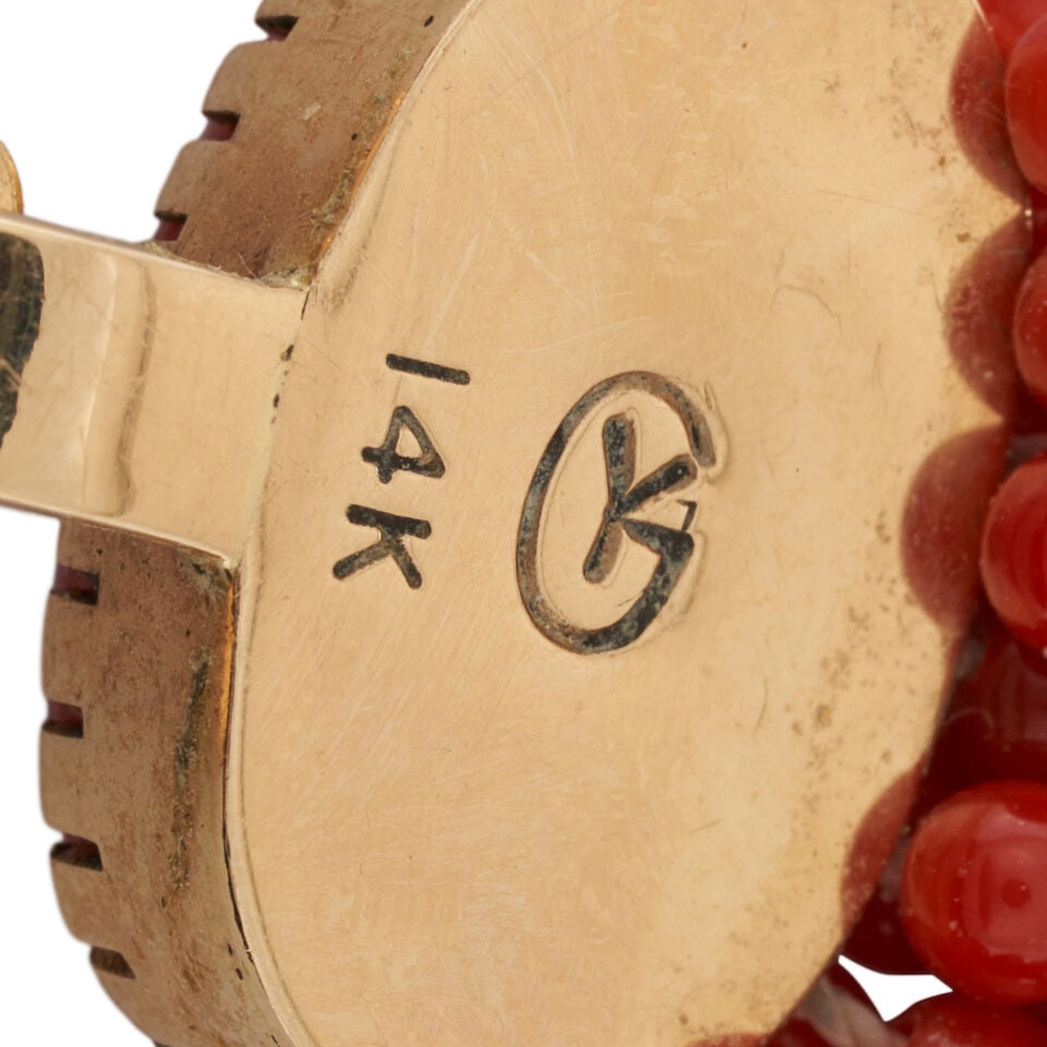 GAIL BIRD & YAZZIE JOHNSON: A 14K GOLD, CORAL, AND BAROQUE PEARL NECKLACE - 3