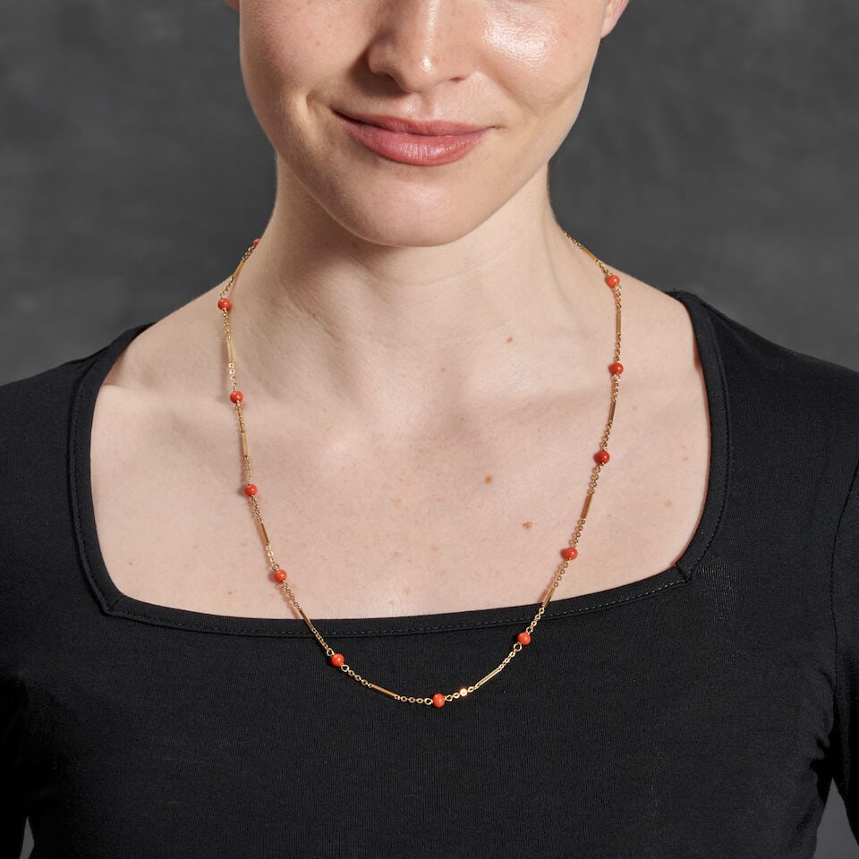 A 14K GOLD AND CORAL NECKLACE - 2