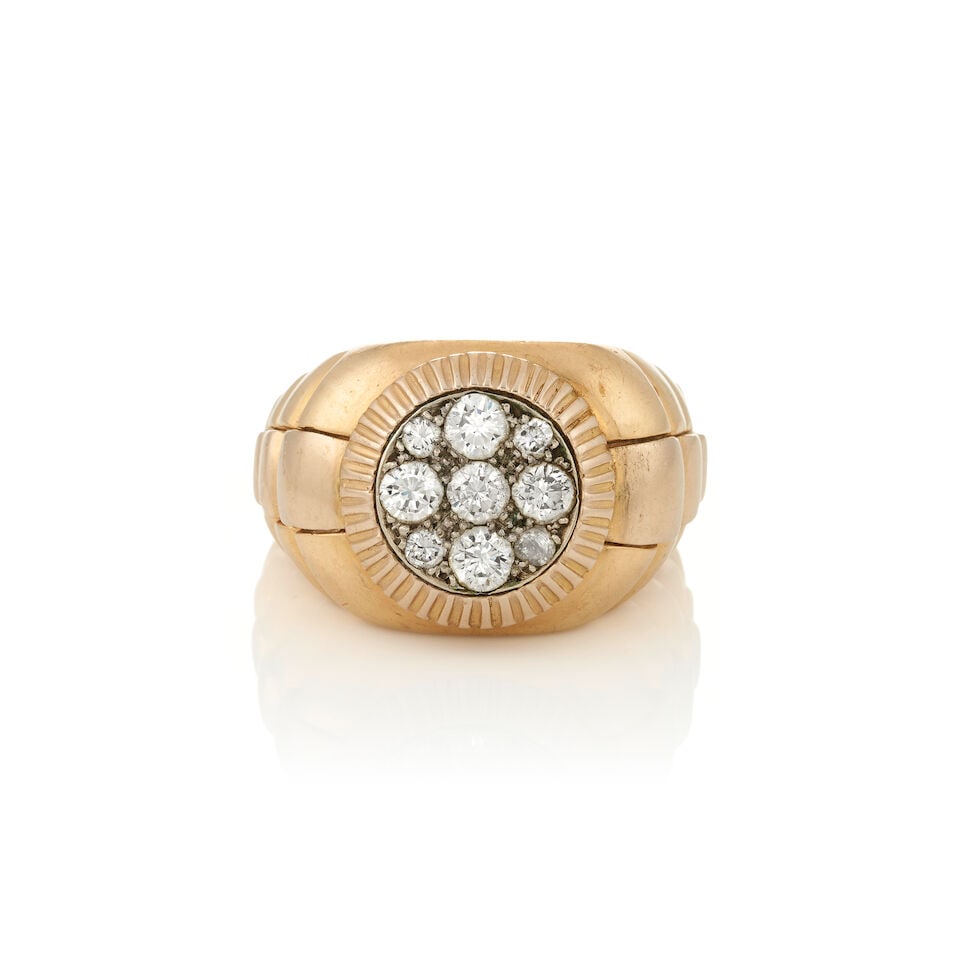 A GOLD AND DIAMOND RING (1 of 4)