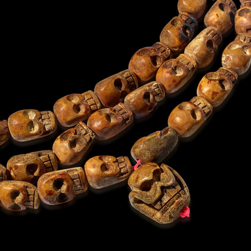 A MONUMENTAL CARVED BONE MALA WITH 108 SKULL-SHAPED BEADS TIBET, 19TH CENTURY OR EARLIER - 2