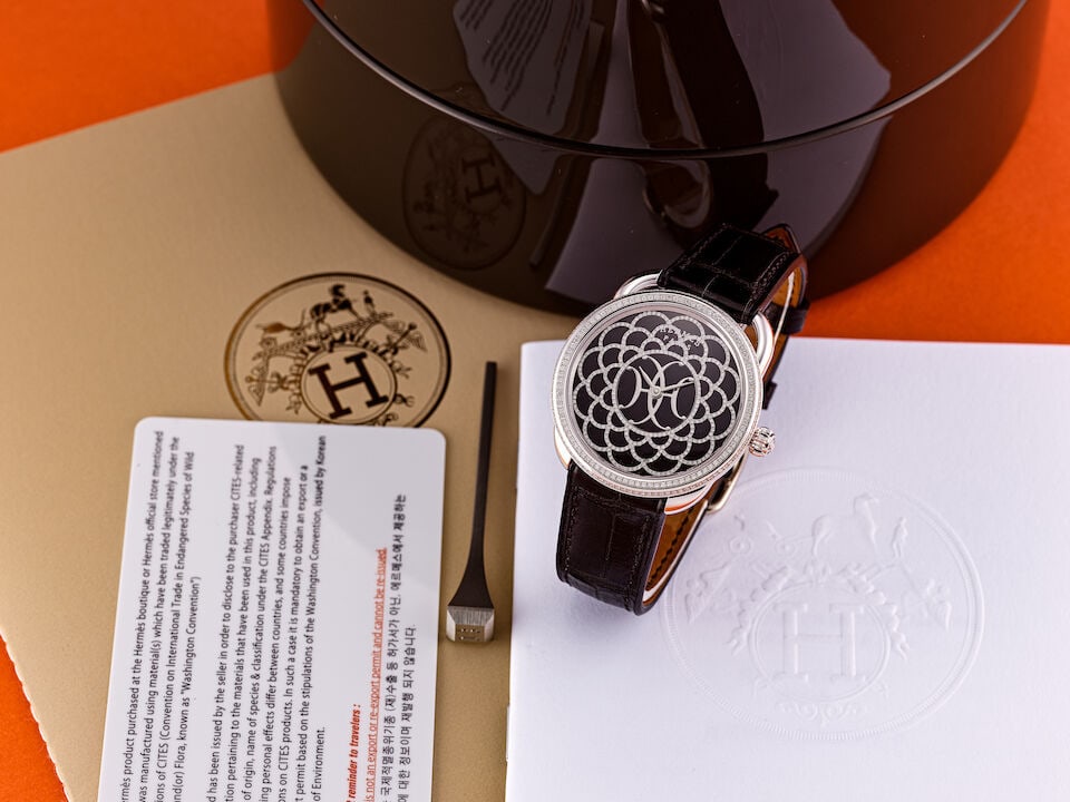 HERMÈS | ARCEAU H DÉCO, AR6.A9A, A WHITE GOLD AND DIAMOND-SET WRISTWATCH WITH BLACK MO... - 5